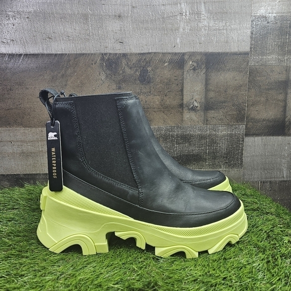 New SOREL Brex Leather High-Heel Chelsea Boots | 7.5 - Picture 3 of 10